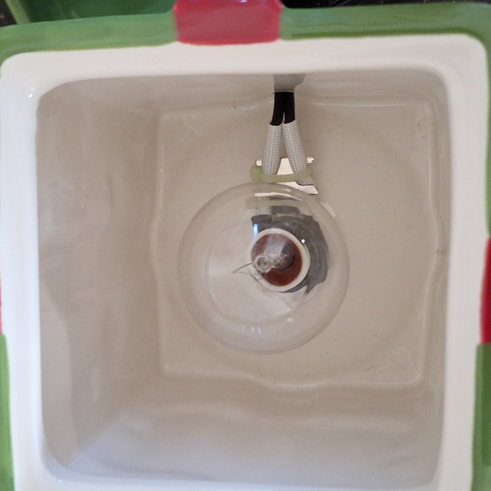#AAB Scentsy warmer Model DSW-ALLW Happy Holidays  retired. All wrapped up - Picture 6 of 9
